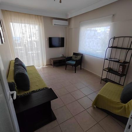 Kostalek Apartman Peraía Kültér fotó